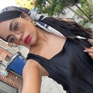 Meet your Posher, Krystal